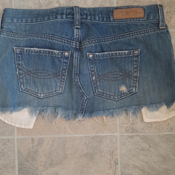 Skirt - Picture 2 of 2